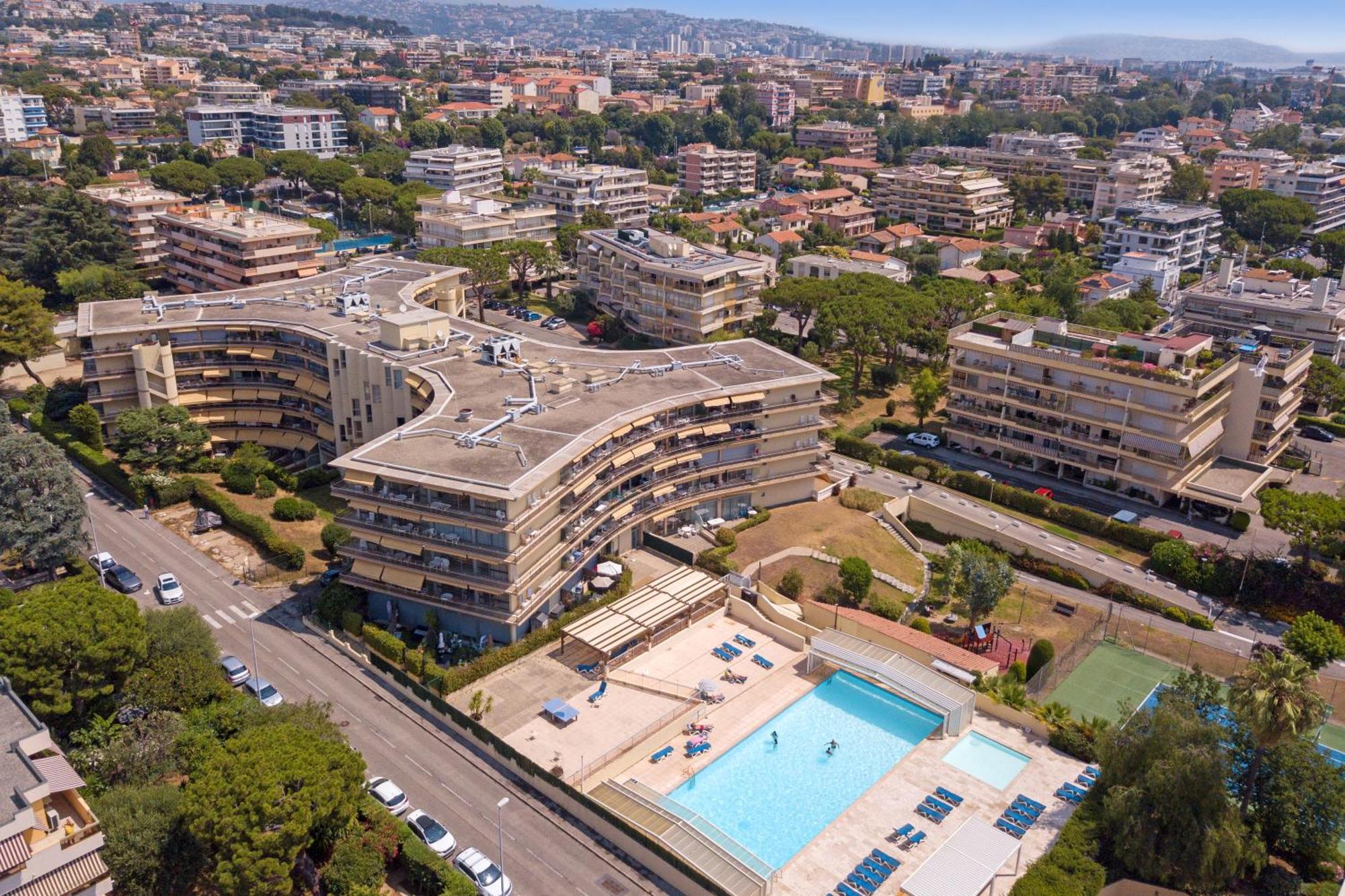 Résidence Héliotel Marine Saint-Laurent-du-Var Exterior foto